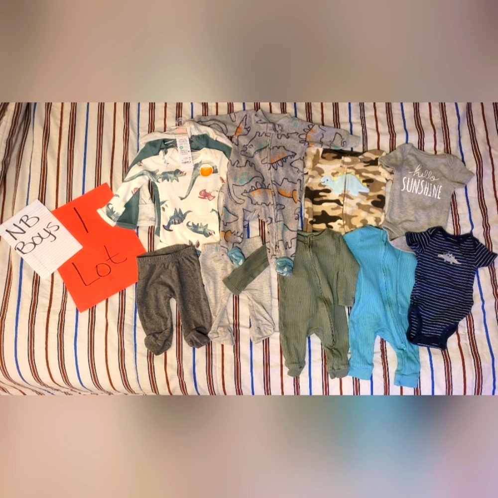 BOYS NB Lot 1 / NWT / Dinosaurs